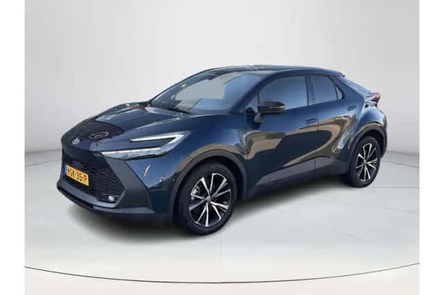 Toyota C-HR (2025) thumbnail 1
