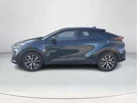 Toyota C-HR (2025) thumbnail 2