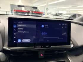 Toyota C-HR (2025) thumbnail 12