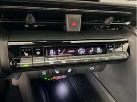 Toyota C-HR (2025) thumbnail 22