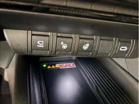 Toyota C-HR (2025) thumbnail 23