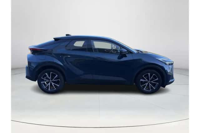 Toyota C-HR (2025) thumbnail 6