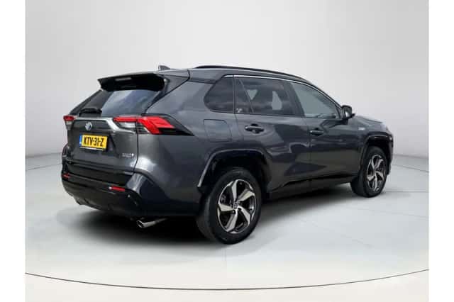 Toyota RAV4 (2022) thumbnail 5