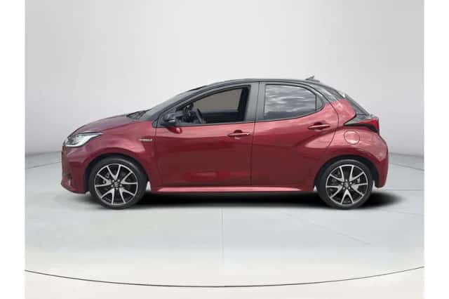 Toyota Yaris (2020) thumbnail 2