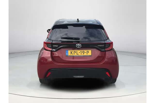Toyota Yaris (2020) thumbnail 4