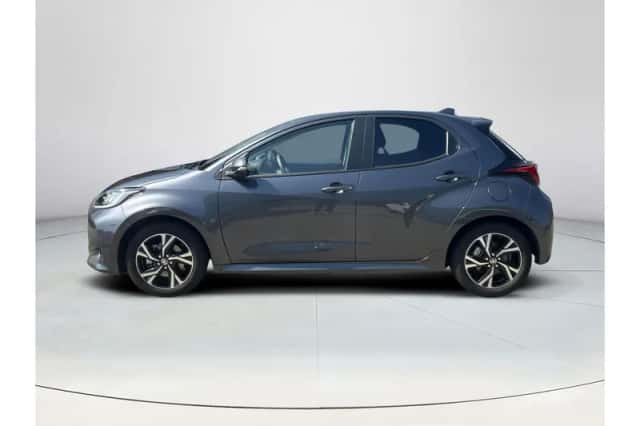 Toyota Yaris (2024) thumbnail 2