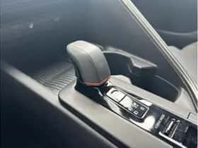 Toyota C-HR (2025) thumbnail 18