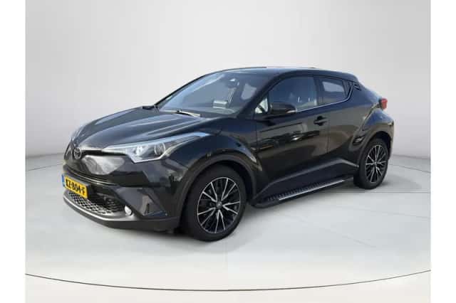 Toyota C-HR (2016) thumbnail 1