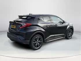 Toyota C-HR (2016) thumbnail 5