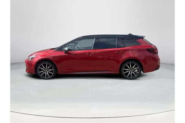 Toyota Corolla (2024) thumbnail 2