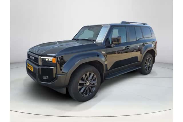 Toyota Land Cruiser (2024) thumbnail 1