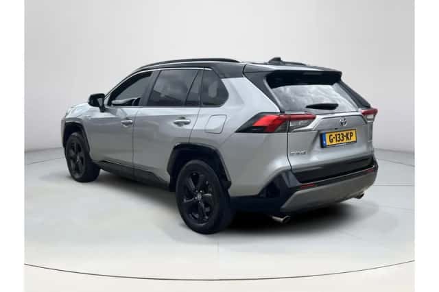Toyota RAV4 (2020) thumbnail 3