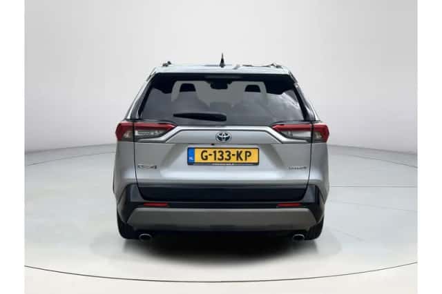Toyota RAV4 (2020) thumbnail 4