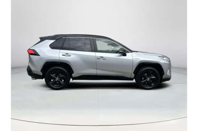 Toyota RAV4 (2020) thumbnail 6