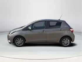 Toyota Yaris (2018) thumbnail 2