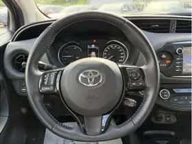 Toyota Yaris (2018) thumbnail 12