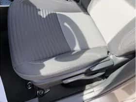 Toyota Yaris (2018) thumbnail 13