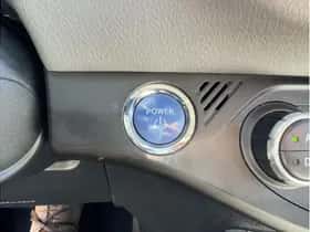 Toyota Yaris (2018) thumbnail 18
