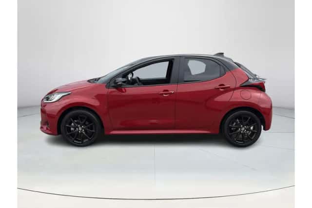 Toyota Yaris (2024) thumbnail 2