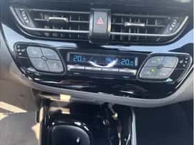 Toyota C-HR (2020) thumbnail 20