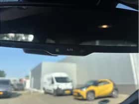 Toyota C-HR (2020) thumbnail 22