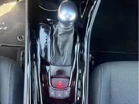 Toyota C-HR (2020) thumbnail 23