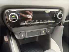Toyota Yaris (2023) thumbnail 17