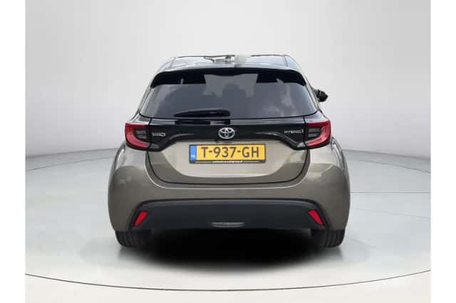 Toyota Yaris (2023) thumbnail 4