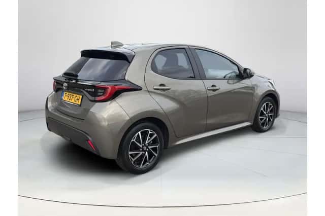 Toyota Yaris (2023) thumbnail 5