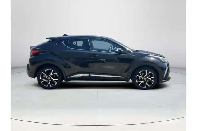 Toyota C-HR (2022) thumbnail 6