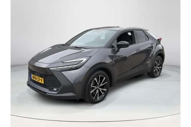 Toyota C-HR (2024) thumbnail 1