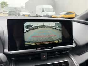 Toyota C-HR (2024) thumbnail 27