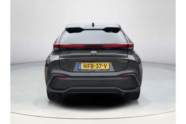 Toyota C-HR (2024) thumbnail 4