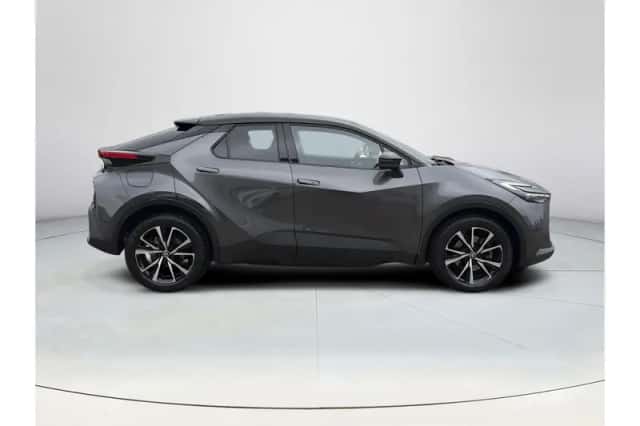 Toyota C-HR (2024) thumbnail 6