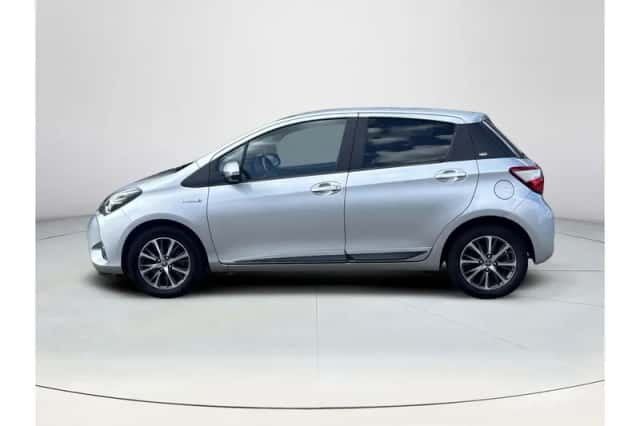 Toyota Yaris (2020) thumbnail 2