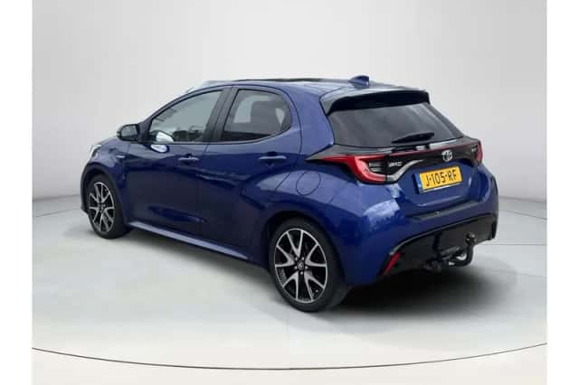 Toyota Yaris (2020) thumbnail 3