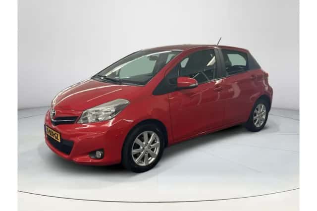 Toyota Yaris (2013) thumbnail 1