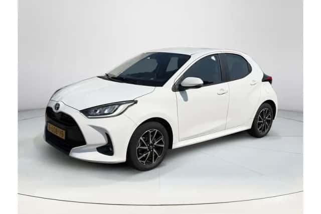 Toyota Yaris (2024) thumbnail 1