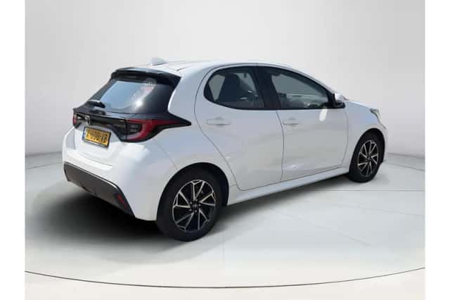 Toyota Yaris (2024) thumbnail 5
