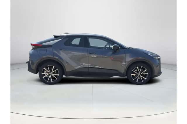 Toyota C-HR (2025) thumbnail 6