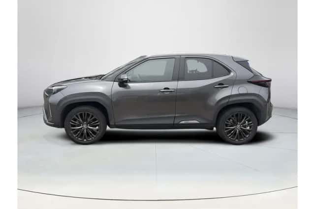Toyota Yaris Cross (2022) thumbnail 2