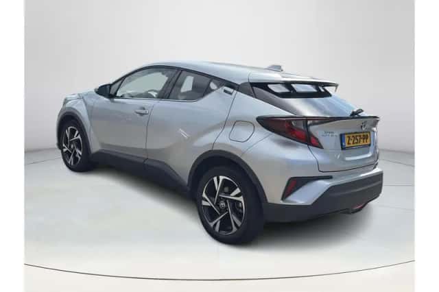 Toyota C-HR (2024) thumbnail 3