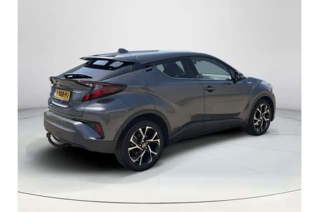 Toyota C-HR (2020) thumbnail 5