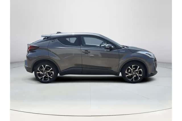 Toyota C-HR (2020) thumbnail 6