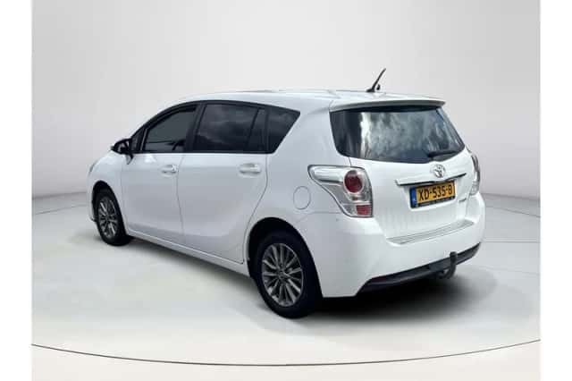 Toyota Verso (2017) thumbnail 3