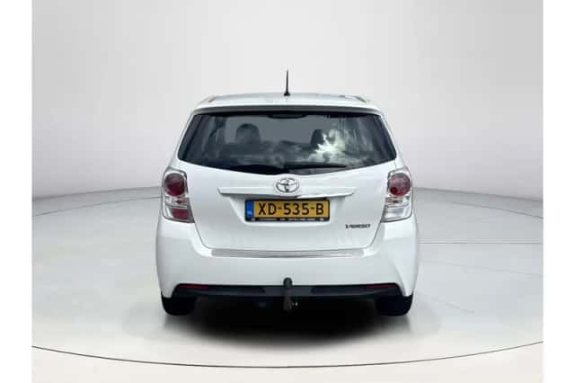 Toyota Verso (2017) thumbnail 4