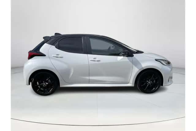 Toyota Yaris (2023) thumbnail 6
