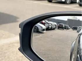 Toyota C-HR (2025) thumbnail 14