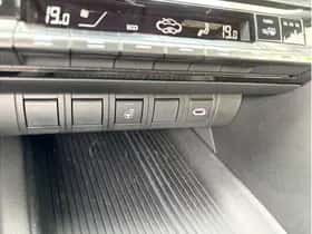 Toyota C-HR (2025) thumbnail 22