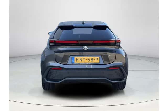 Toyota C-HR (2025) thumbnail 4
